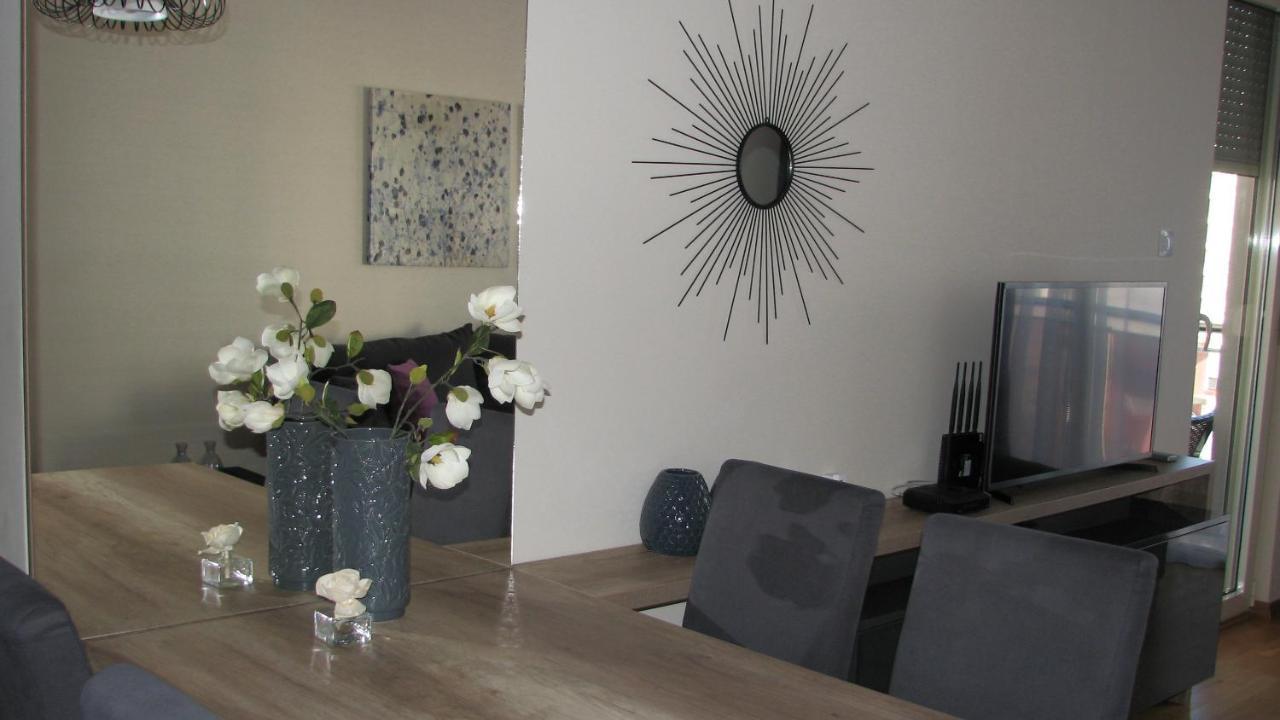 Apartments B&S Lux บุดวา ภายนอก รูปภาพ
