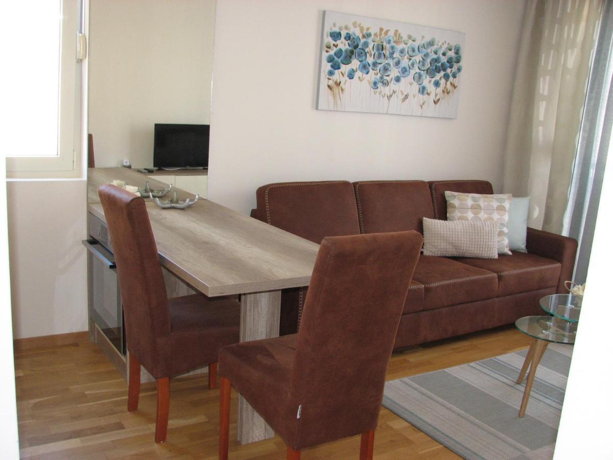 Apartments B&S Lux บุดวา ภายนอก รูปภาพ