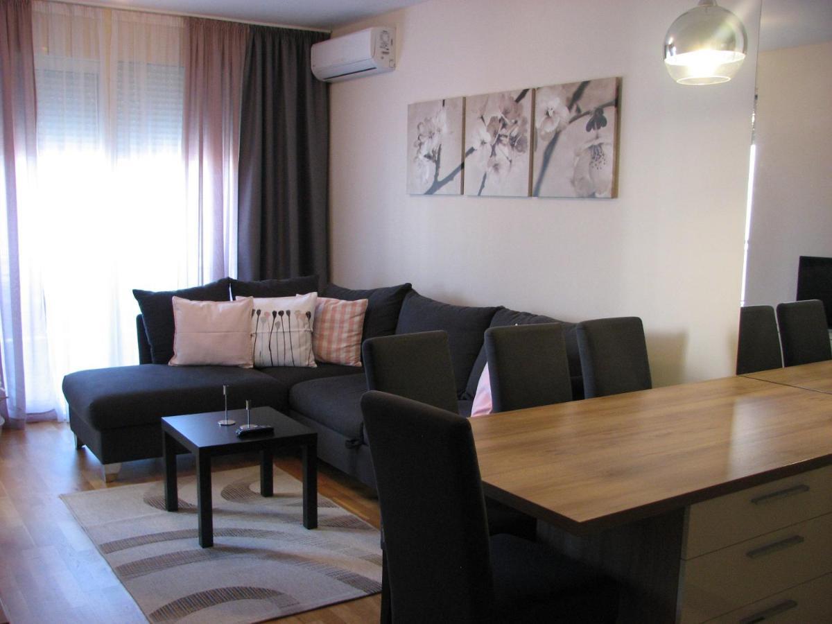 Apartments B&S Lux บุดวา ภายนอก รูปภาพ
